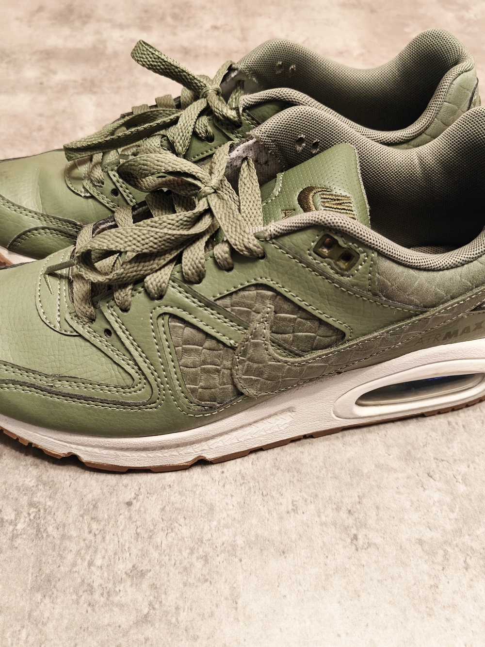 Wms Nike Air Max Command PRM Olive Green